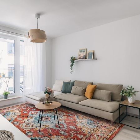 Corvin Apartment With Balcony And Ac Budapest Ngoại thất bức ảnh