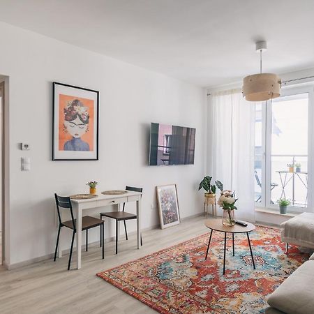Corvin Apartment With Balcony And Ac Budapest Ngoại thất bức ảnh