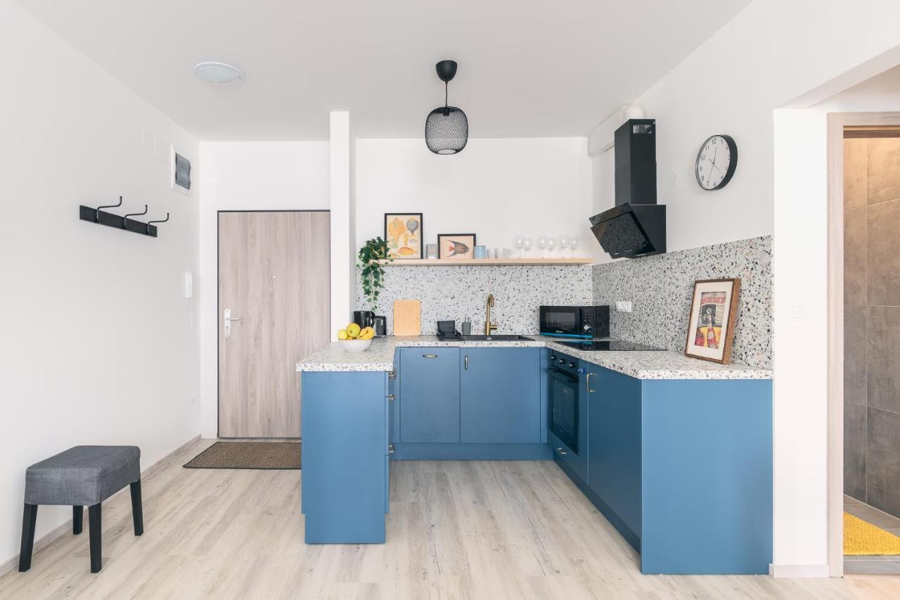 Corvin Apartment With Balcony And Ac Budapest Ngoại thất bức ảnh