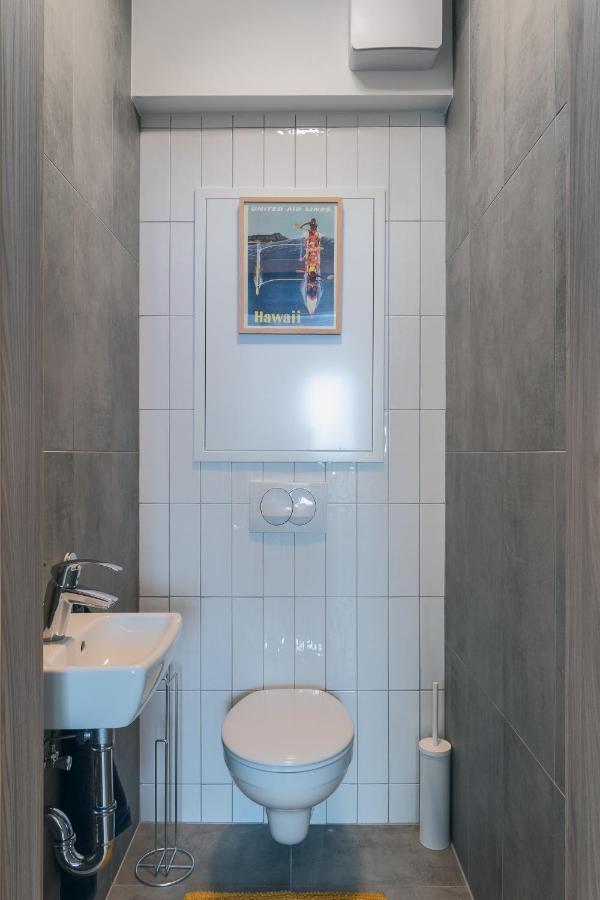 Corvin Apartment With Balcony And Ac Budapest Ngoại thất bức ảnh