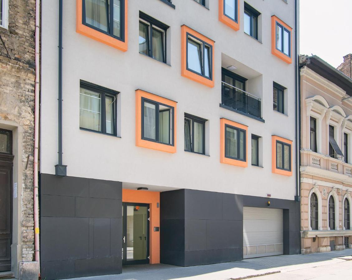 Corvin Apartment With Balcony And Ac Budapest Ngoại thất bức ảnh